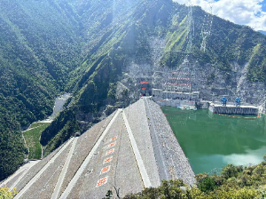 四川两河口水电站引水发电系统1号-3号机组段化学灌浆工程